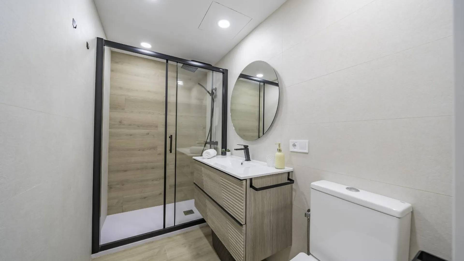 Apartment Homeholidaysrentals Kala - Costa Barcelona Pineda de Mar