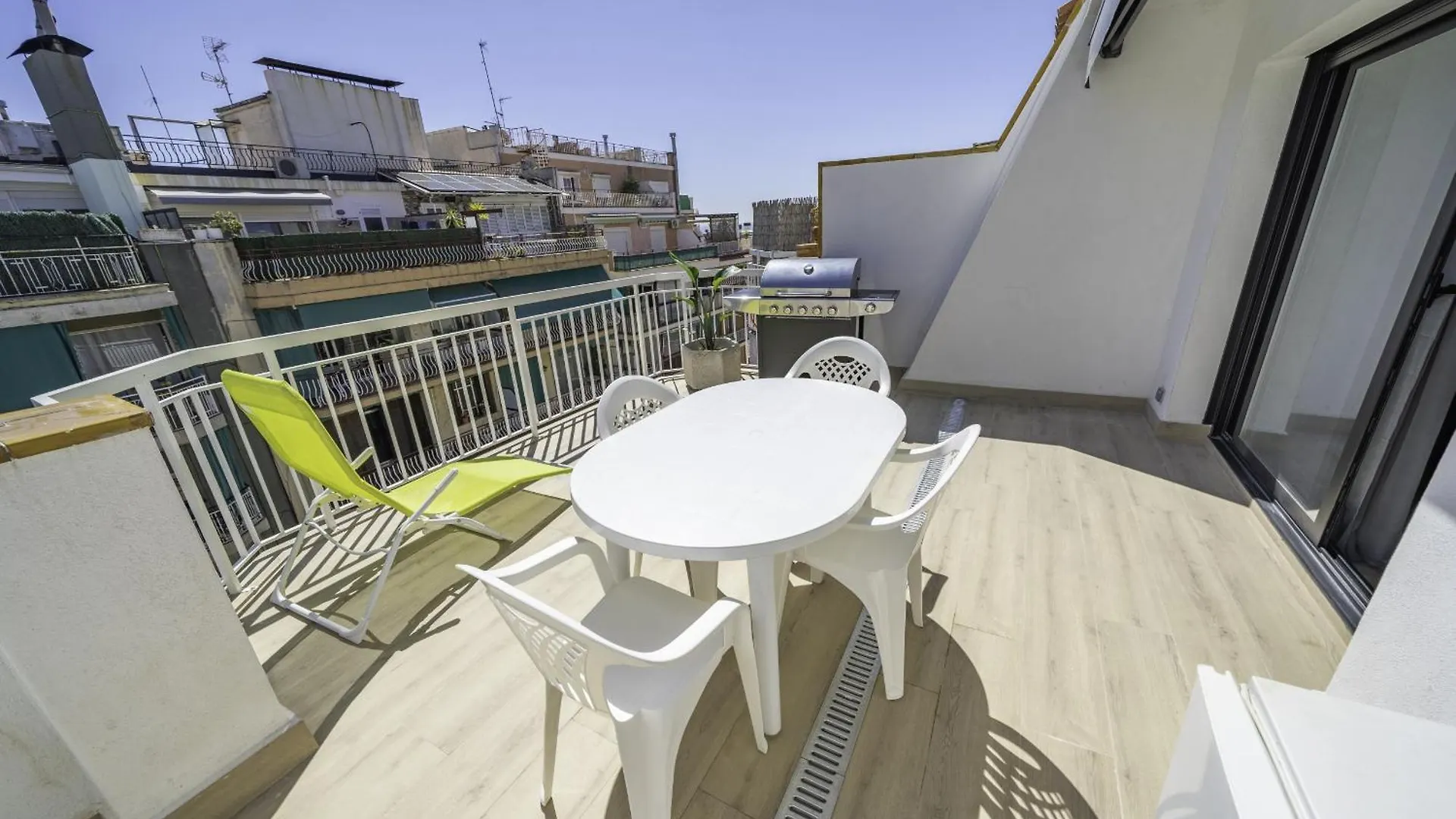 Apartment Homeholidaysrentals Kala - Costa Barcelona Pineda de Mar